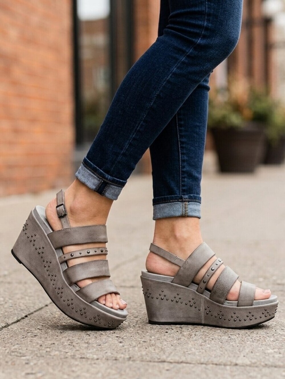 Antelope Elva Light Grey Leather Studded Platform Wedge Sandals Size 38 NIB NWT